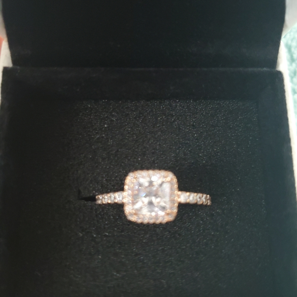 Rose gold Pandora size 7 ring